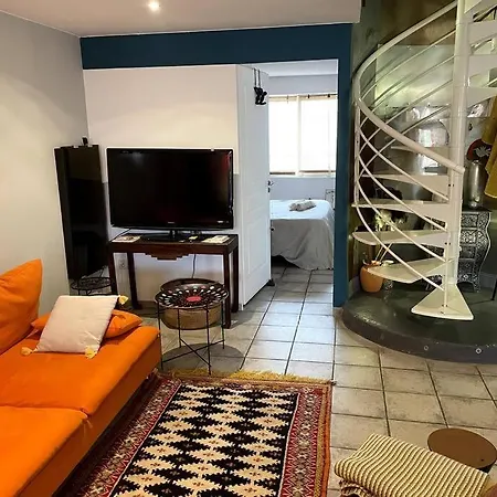 Maison Duplex Atypique Entre Terre Et Mer, Wifi * Lunel (Herault)